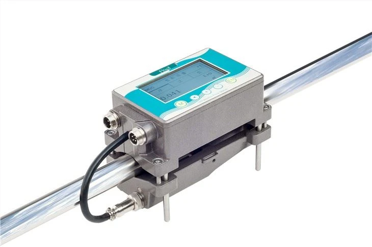 Clamp On Type- Small Pipe Size Solution FT211 Ultrasonic Flow Meter